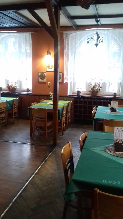 Penzion Uran Stráž pod Ralskem Buitenkant foto